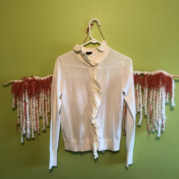 🏷️ j.crew cream color ruffle button snap cardigan - Picture 5 of 16